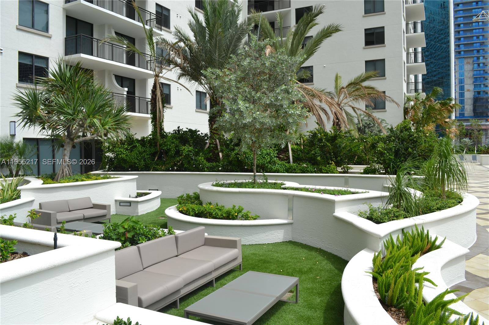 image Nine at Mary Brickell Village22