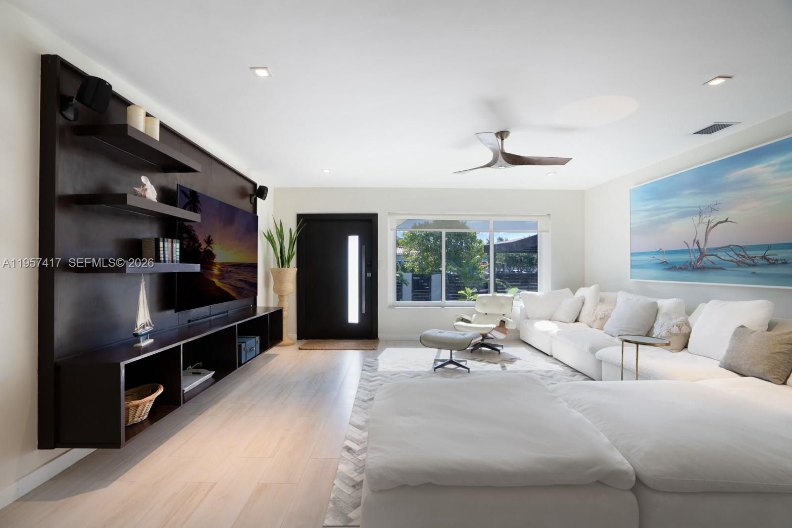 7910 Hawthorne Ave Miami Beach, FL 33141