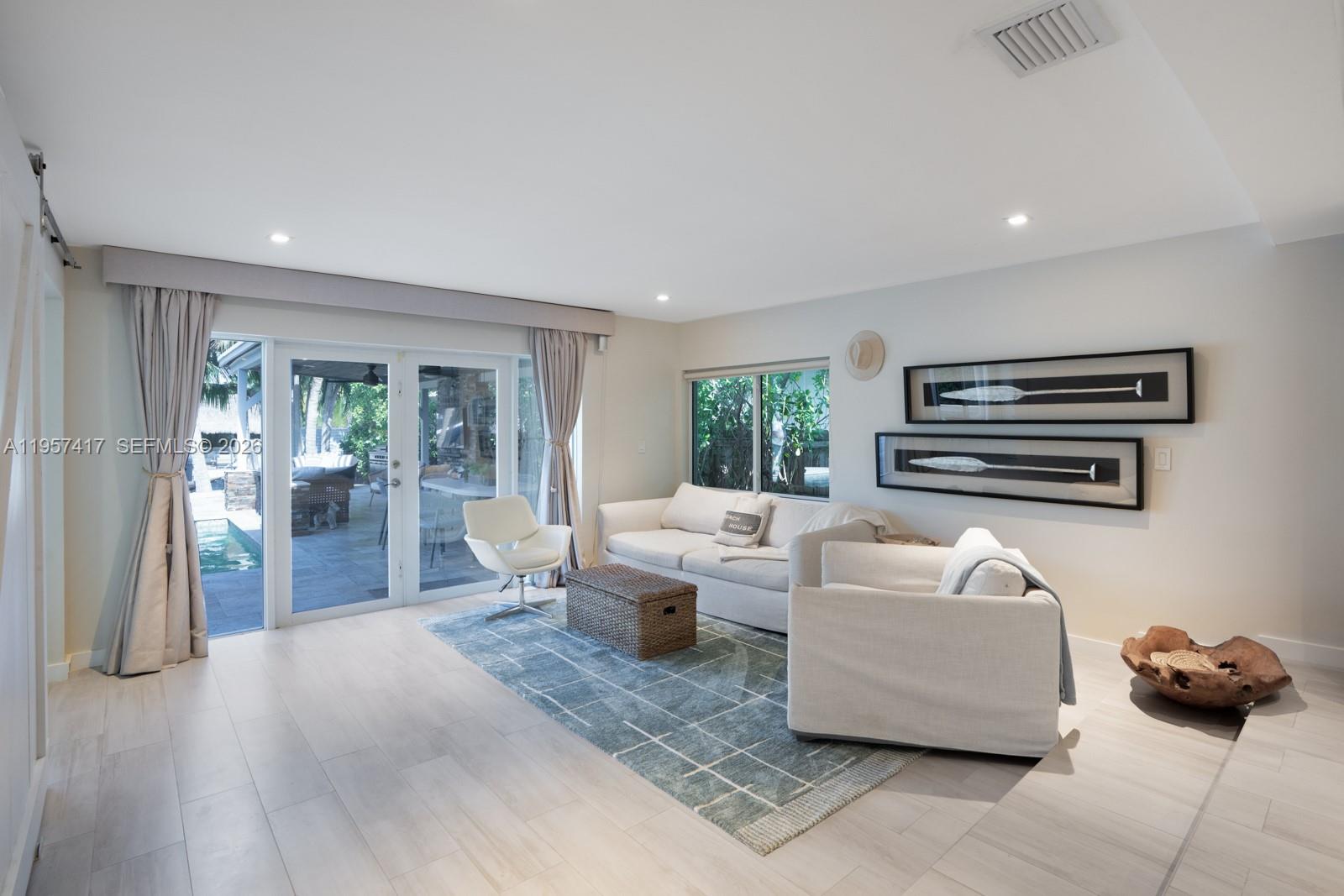 7910 Hawthorne Ave Miami Beach, FL 33141