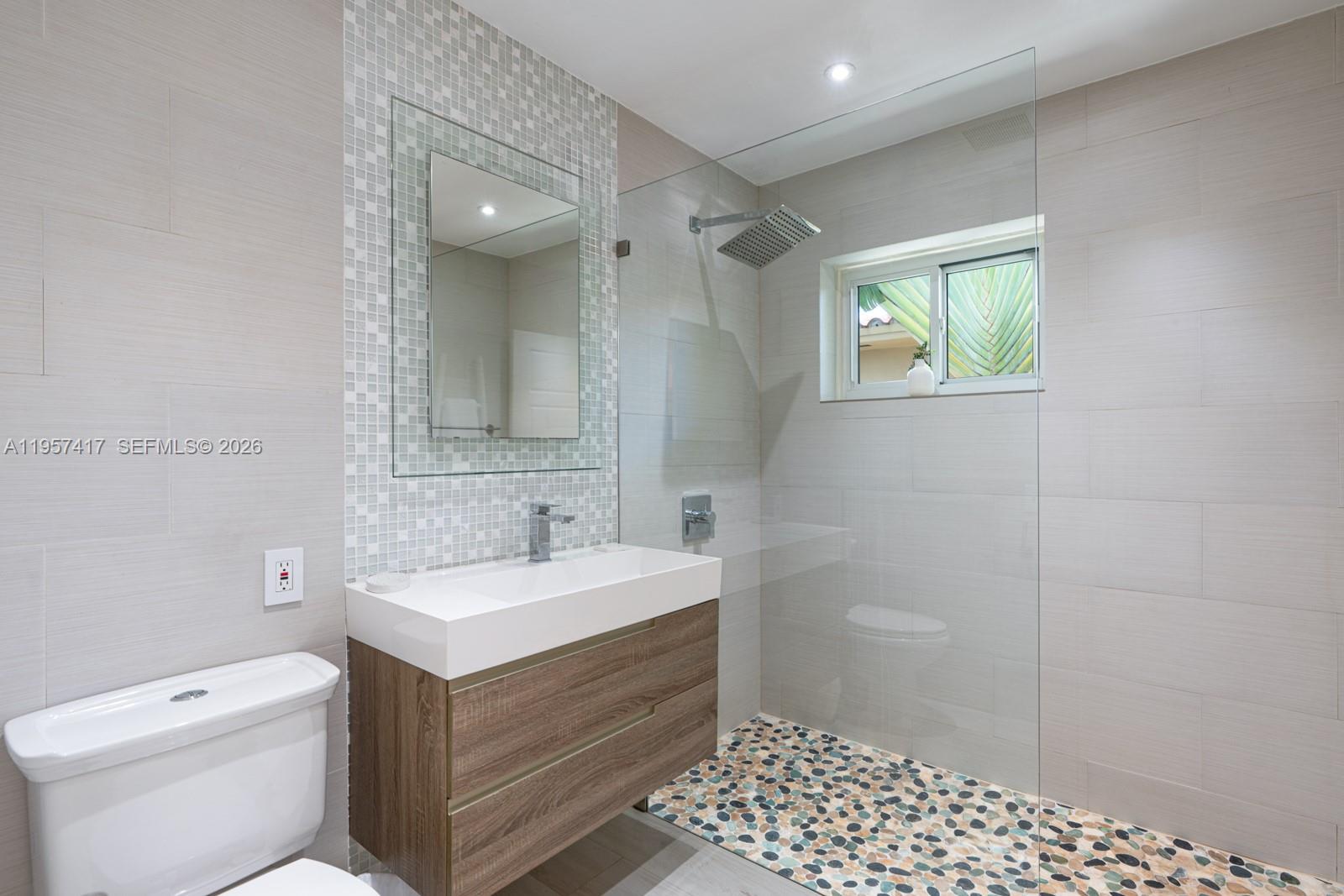 7910 Hawthorne Ave Miami Beach, FL 33141