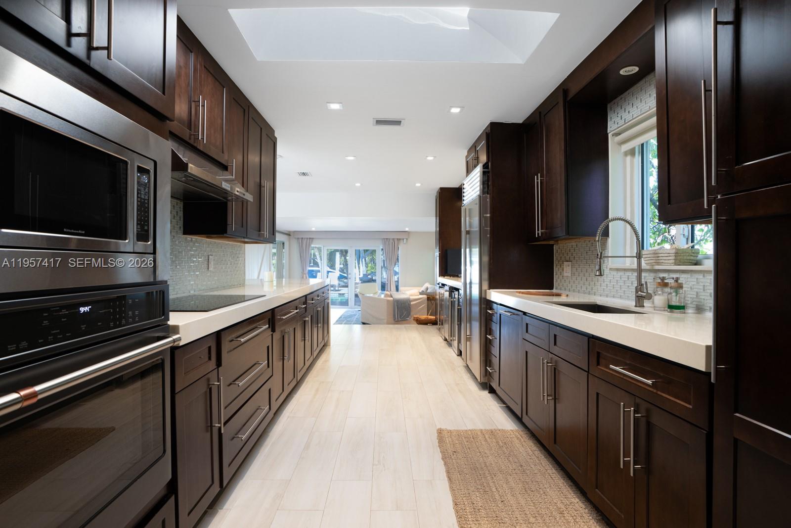 7910 Hawthorne Ave Miami Beach, FL 33141