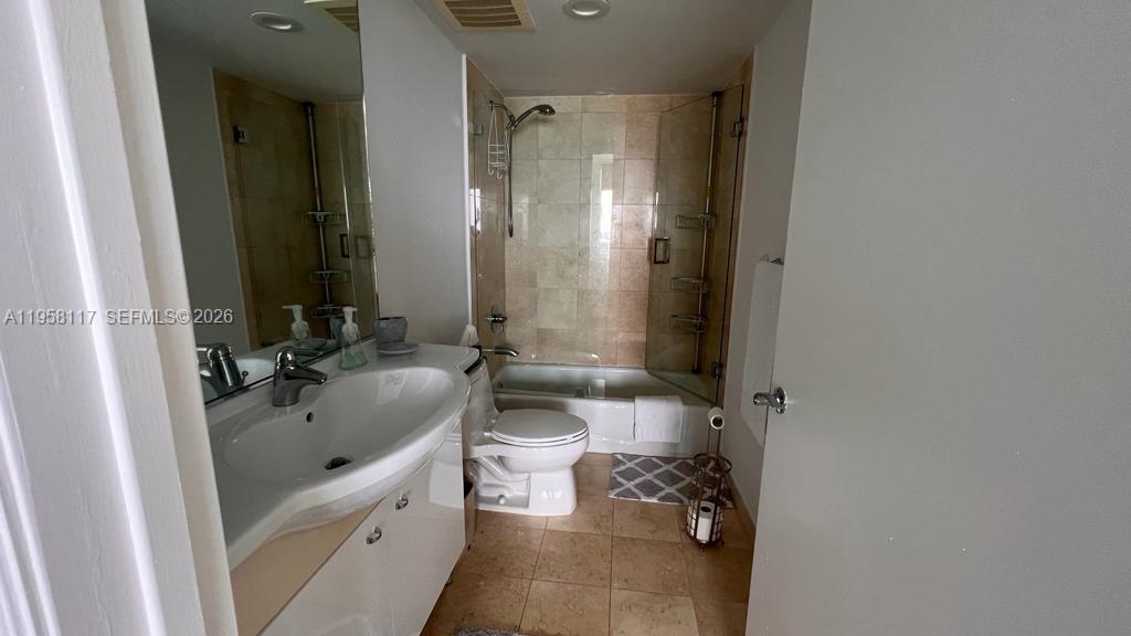 image Beach Club 215