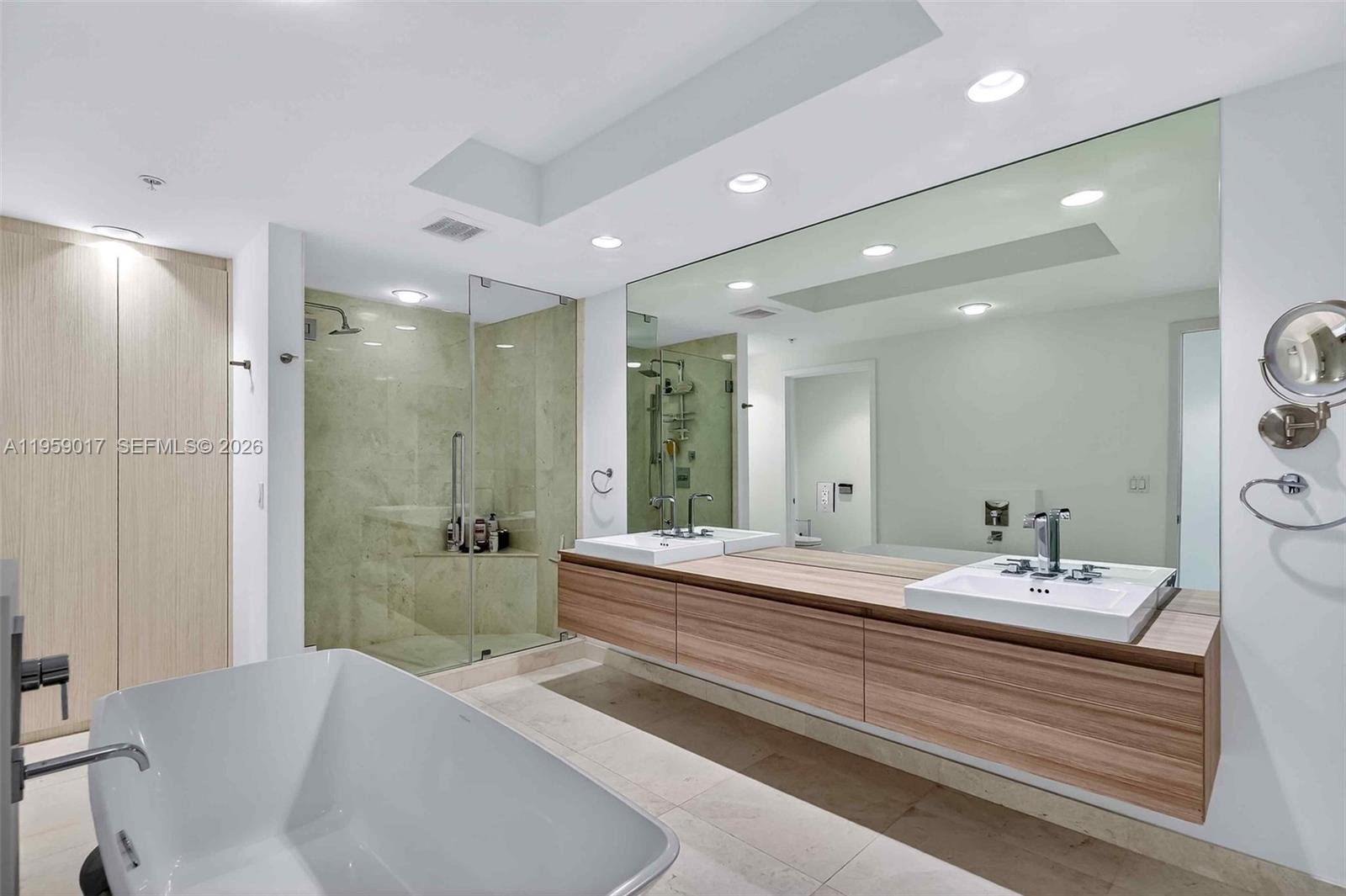 image Marina Palms Residences18