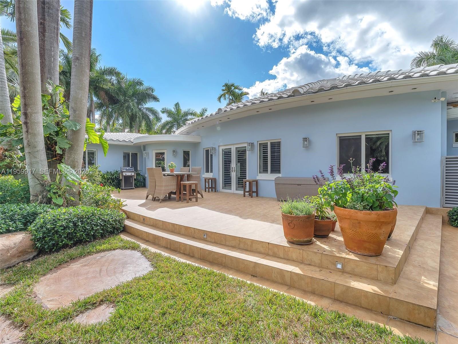 1023 Polk St Hollywood, FL 33019