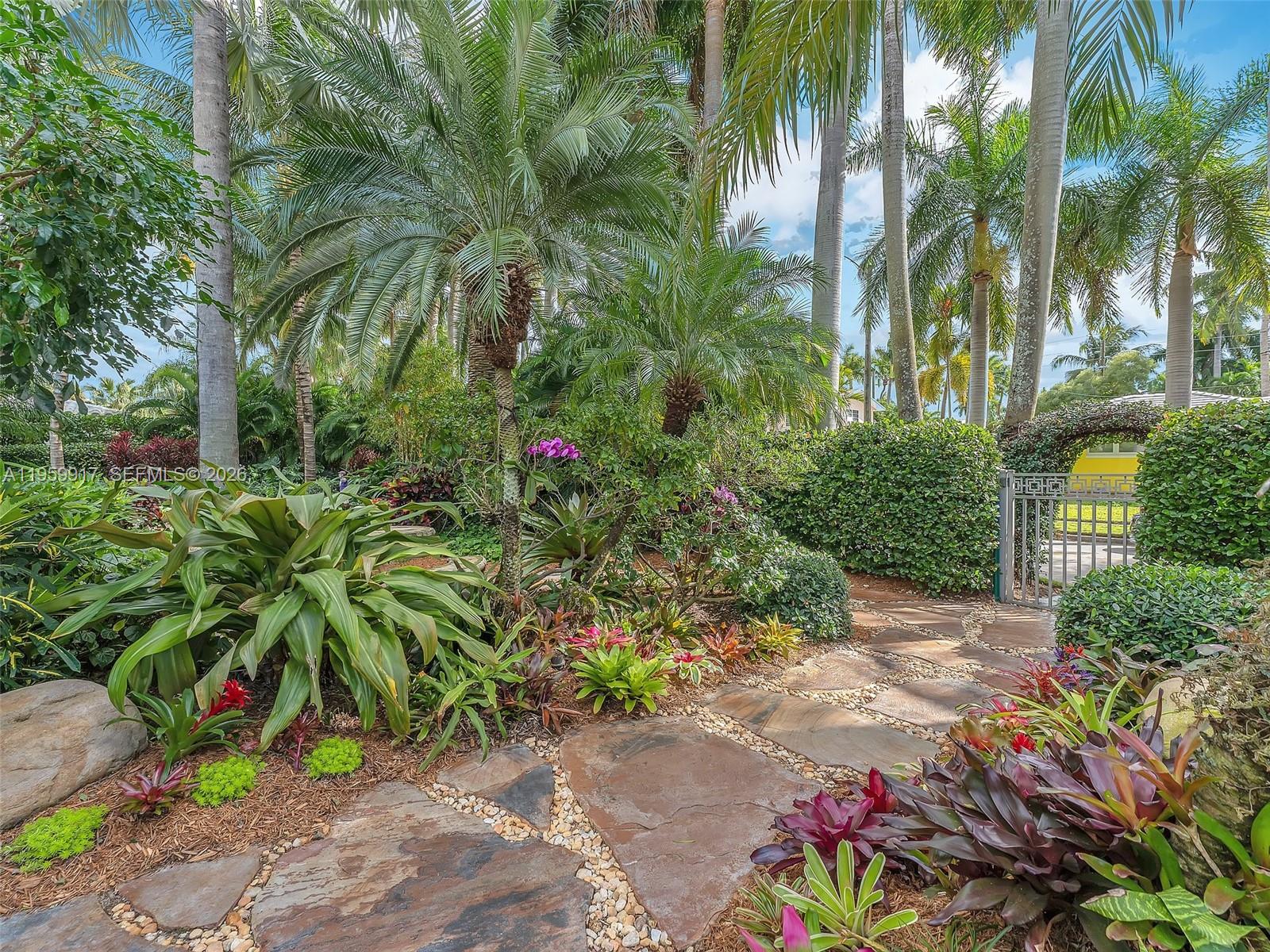 1023 Polk St Hollywood, FL 33019