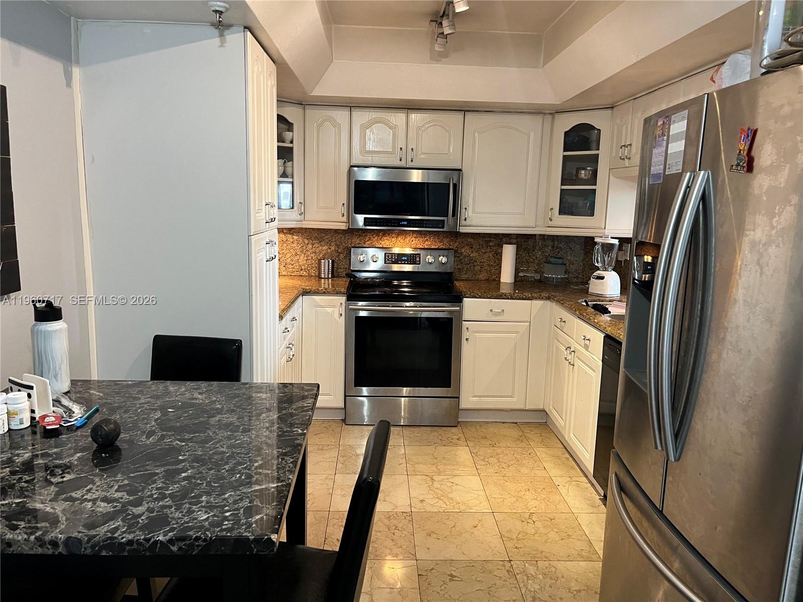 image Brickell Key One3