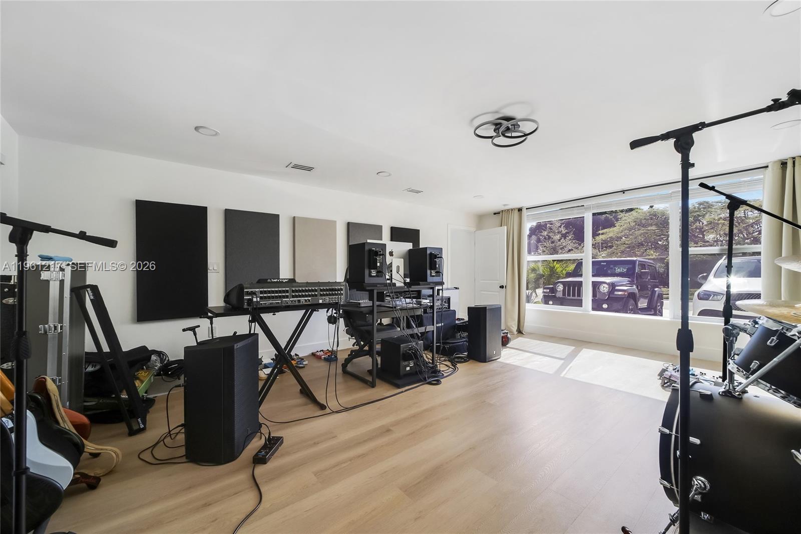 45 NE 124th Ter North Miami, FL 33161