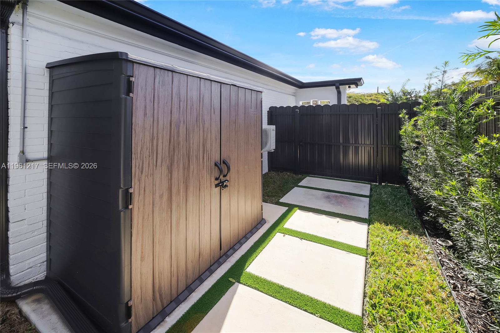 45 NE 124th Ter North Miami, FL 33161