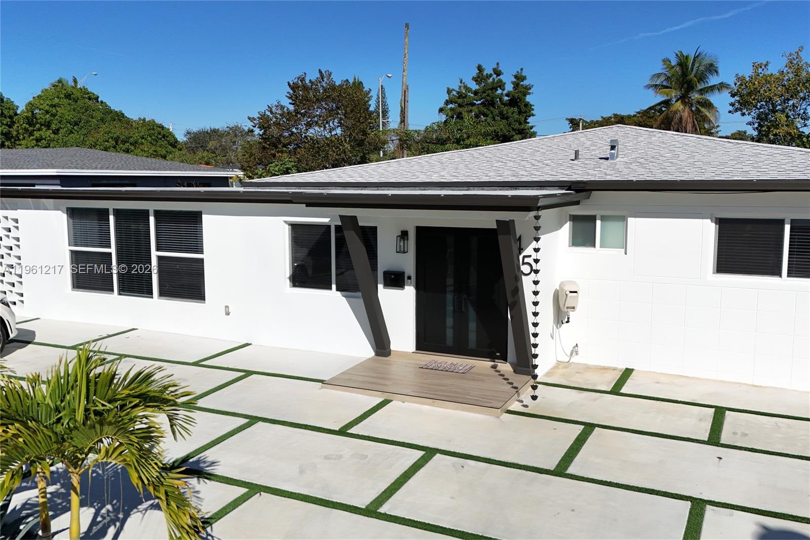 45 NE 124th Ter North Miami, FL 33161