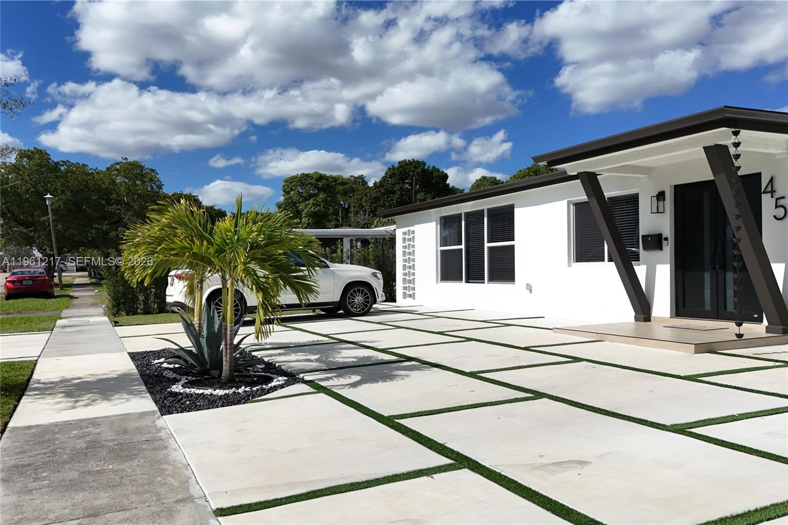 45 NE 124th Ter North Miami, FL 33161