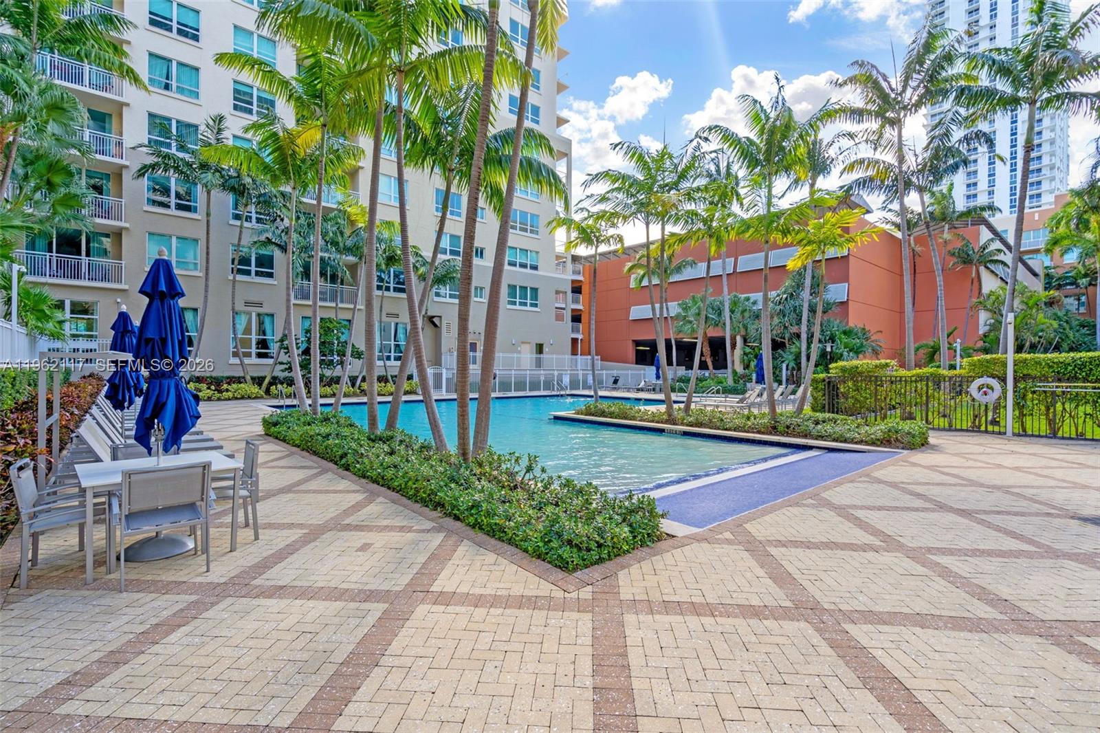 image Cite on the Bay East26