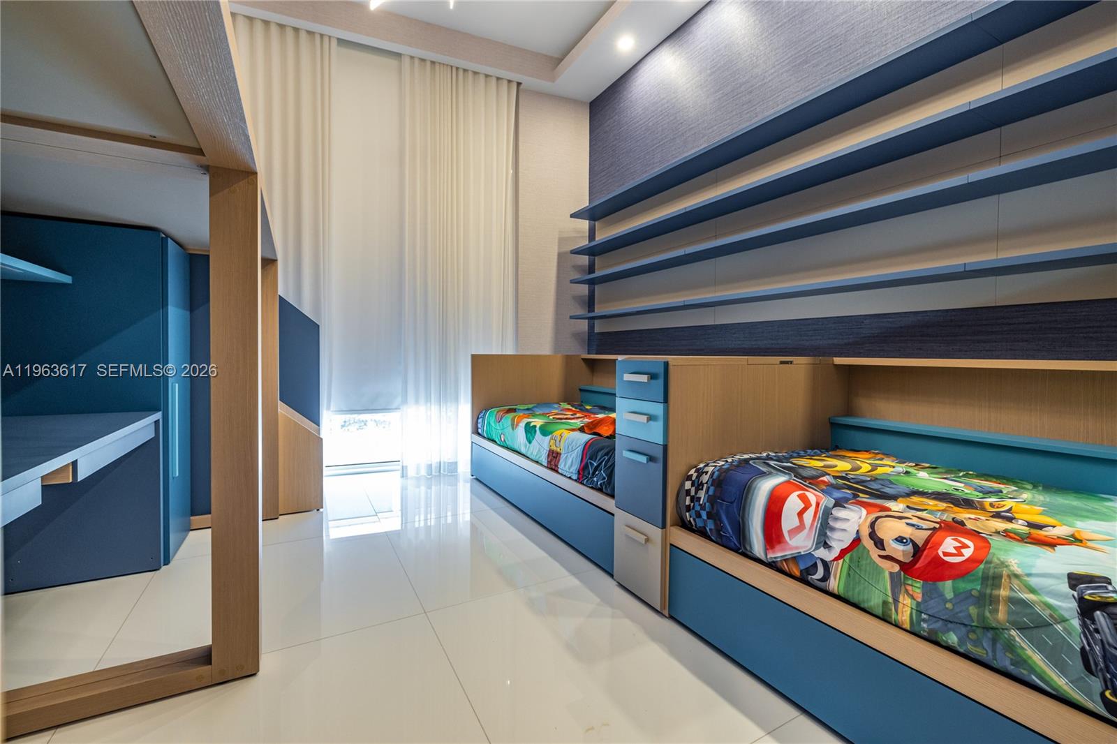 4100 Island Blvd #PH-1 Aventura, FL 33160