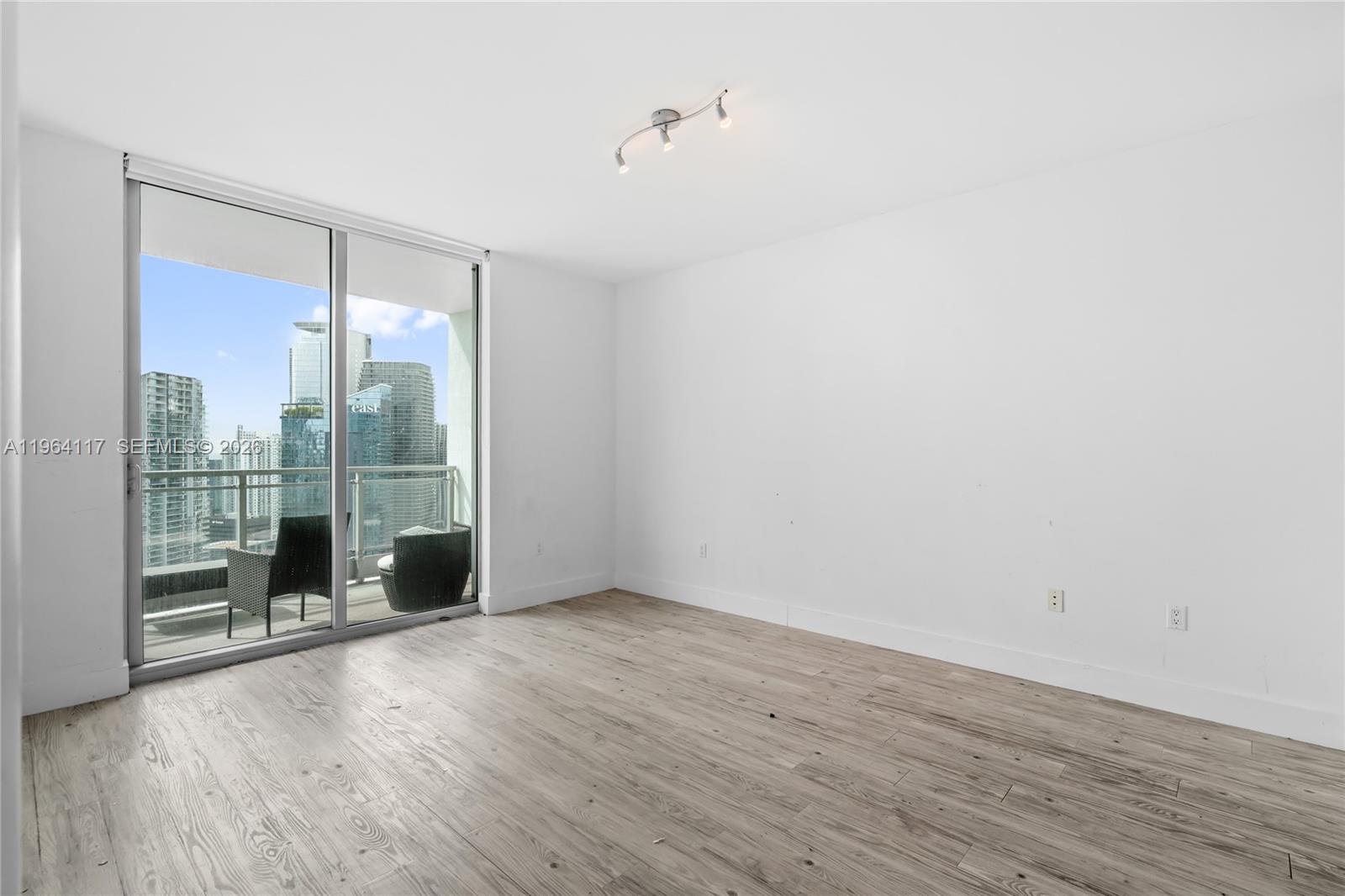 image The Ivy at Riverfront11