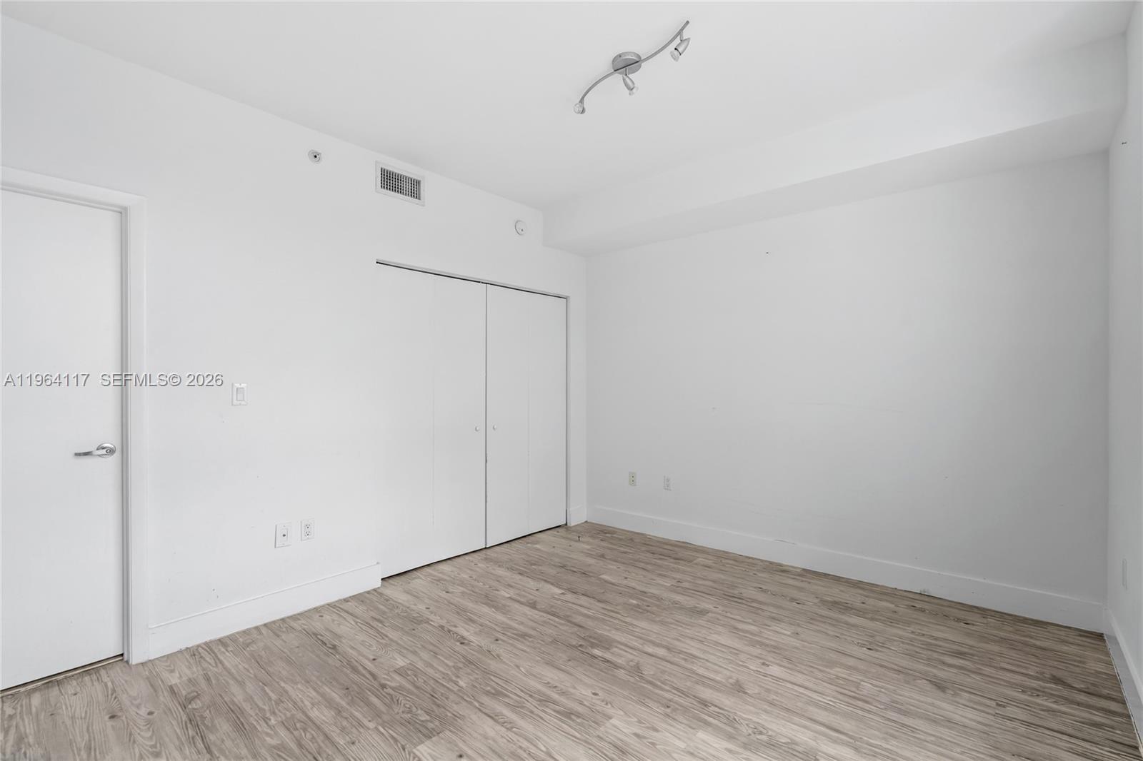 image The Ivy at Riverfront14