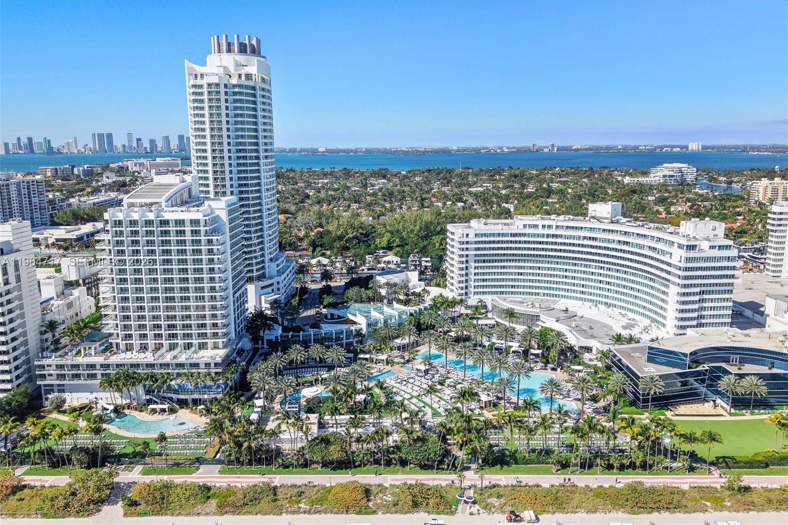 4401 Collins Ave #3209