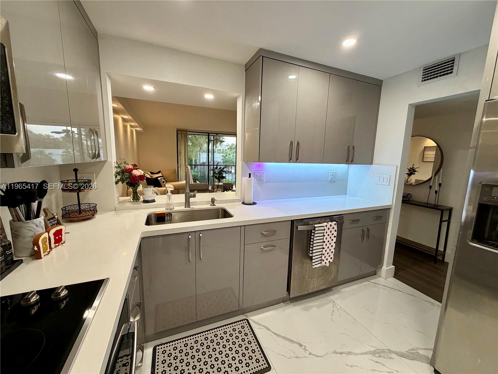 8045 SW 107th Ave #212