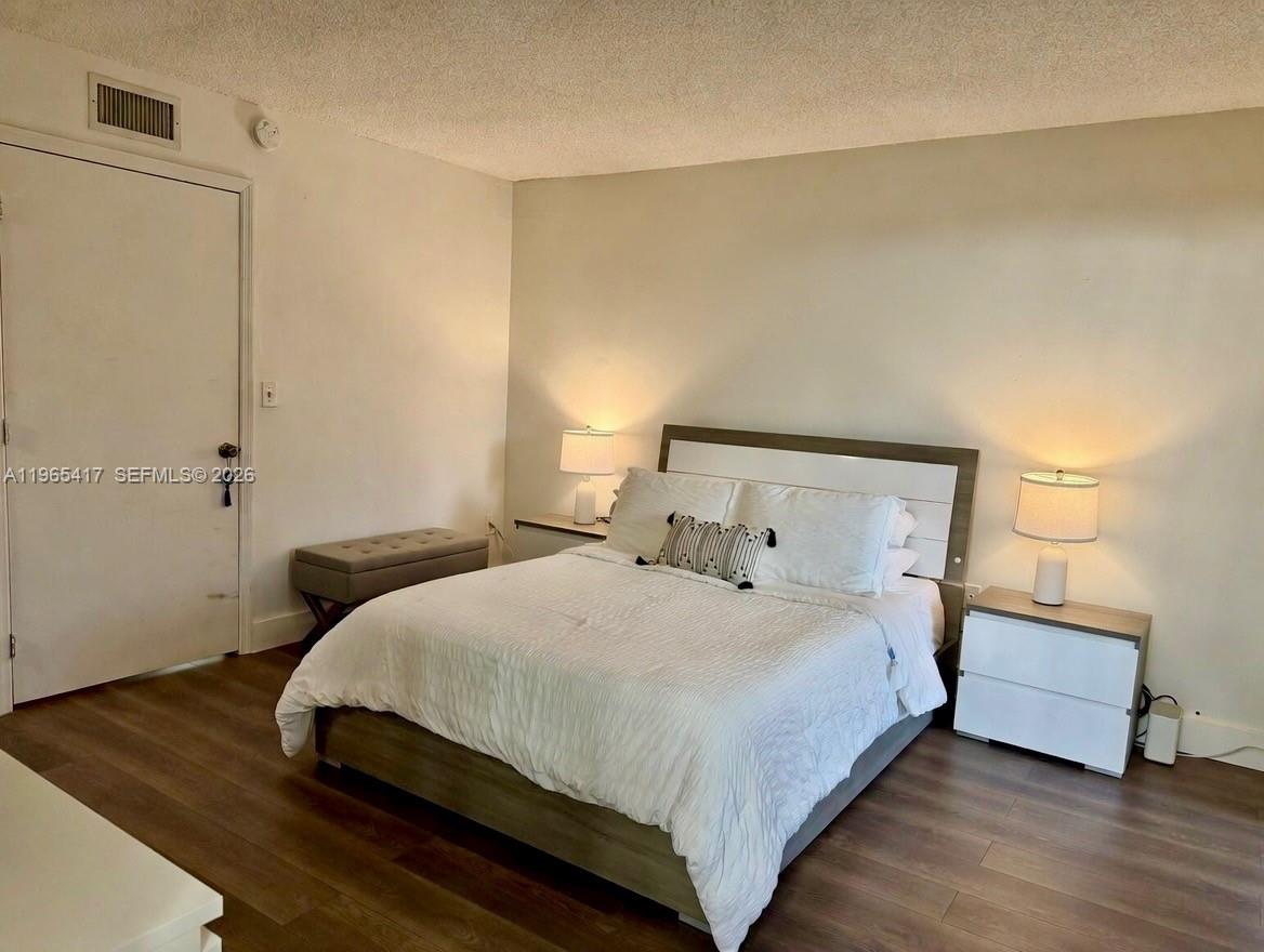 8045 SW 107th Ave #212 Miami, FL 33173