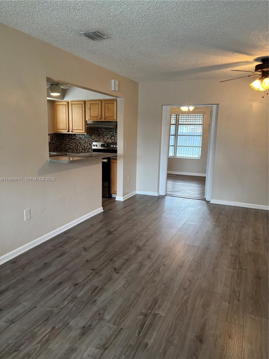 8371 NW 15th Ct Pembroke Pines, FL 33024