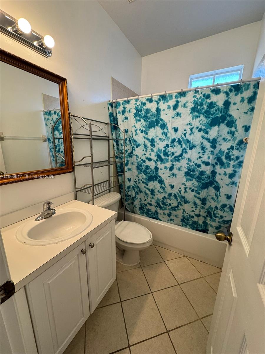 9257 SW 227th St #11 Cutler Bay, FL 33190