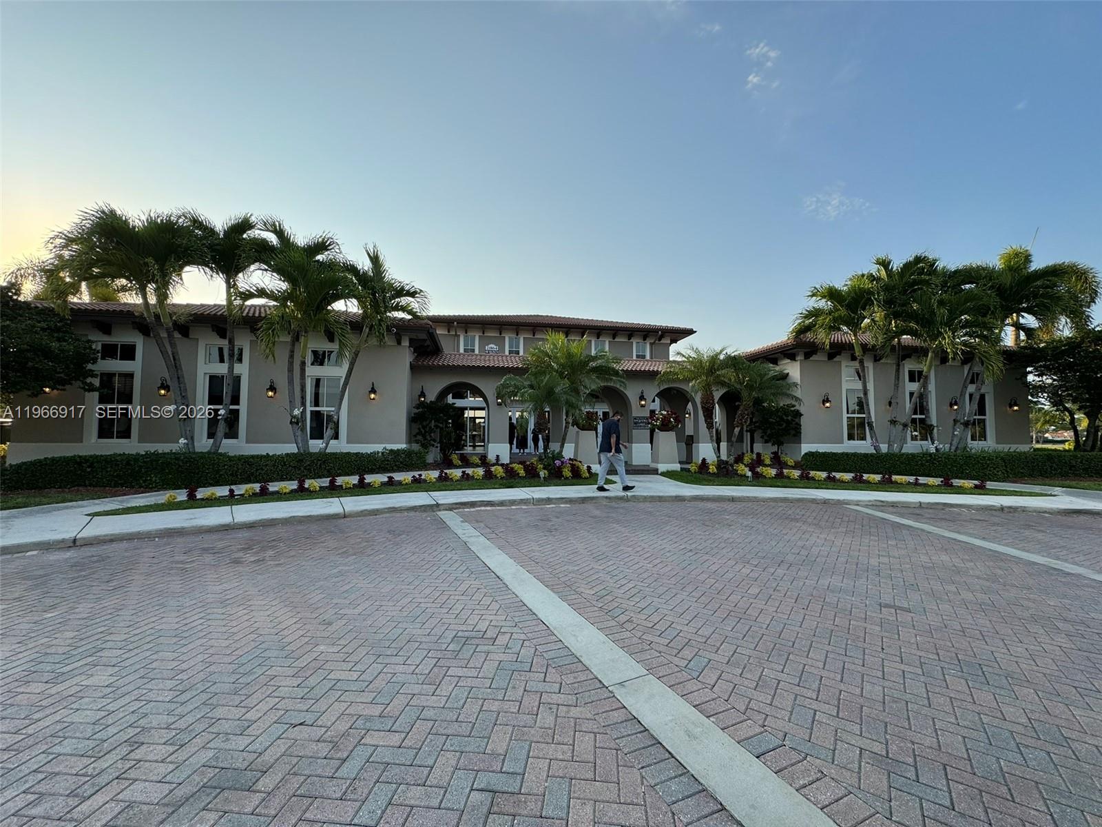 9257 SW 227th St #11 Cutler Bay, FL 33190