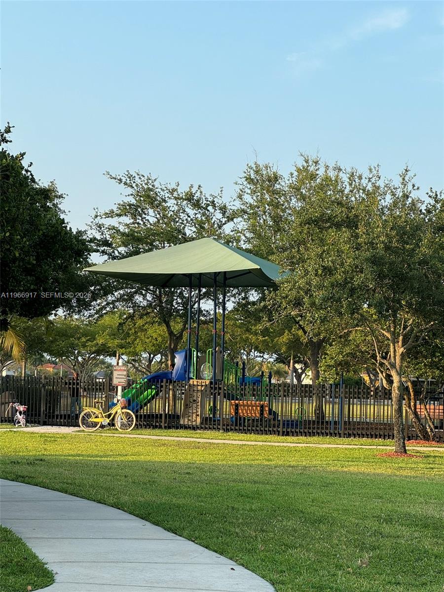 9257 SW 227th St #11 Cutler Bay, FL 33190