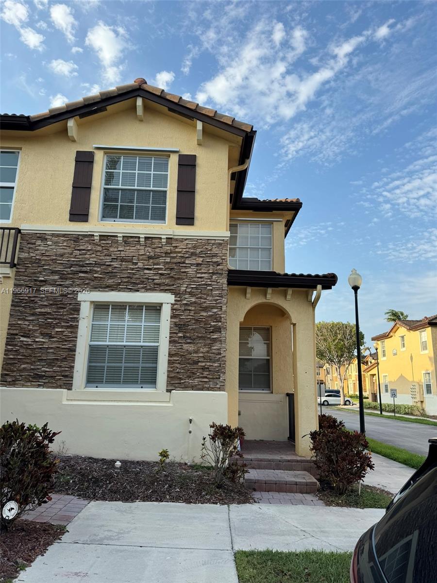9257 SW 227th St #11 Cutler Bay, FL 33190