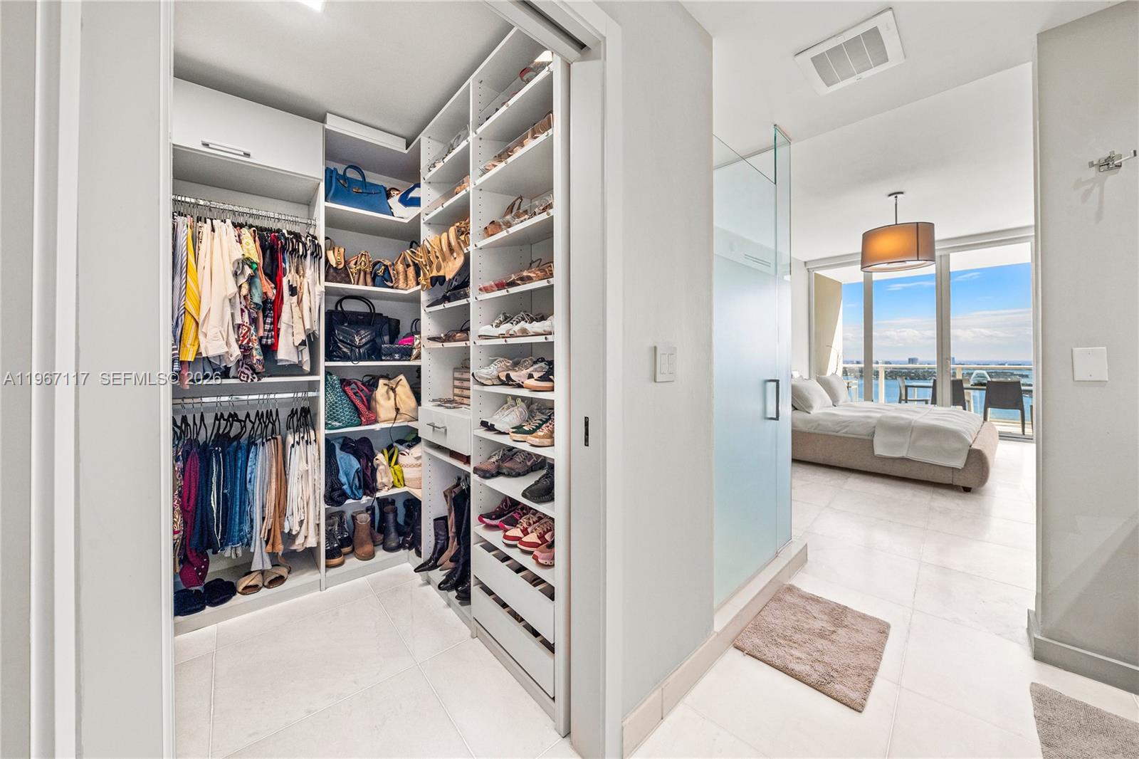 image Paramount Bay18