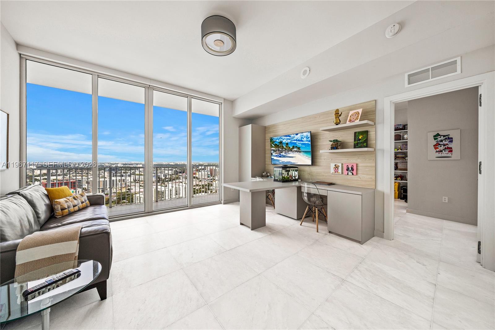 image Paramount Bay20