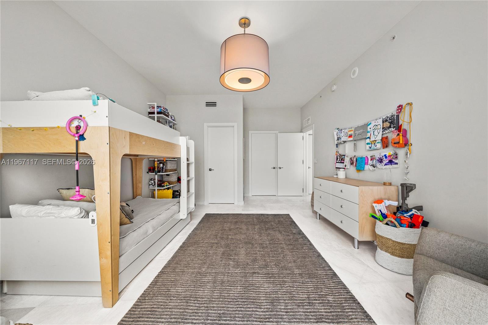 image Paramount Bay24