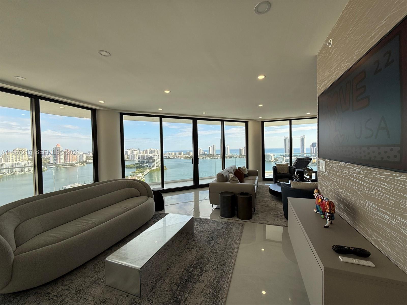 2800 Island Blvd #2804 Aventura, FL 33160