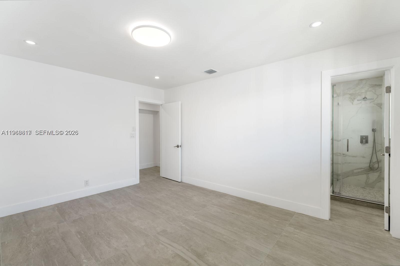 430 Tamarind Dr Hallandale Beach, FL 33009