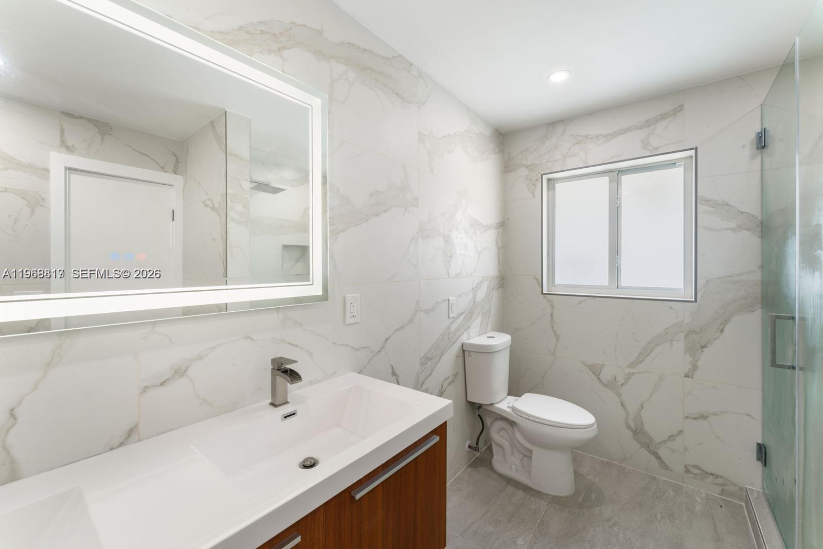 430 Tamarind Dr Hallandale Beach, FL 33009