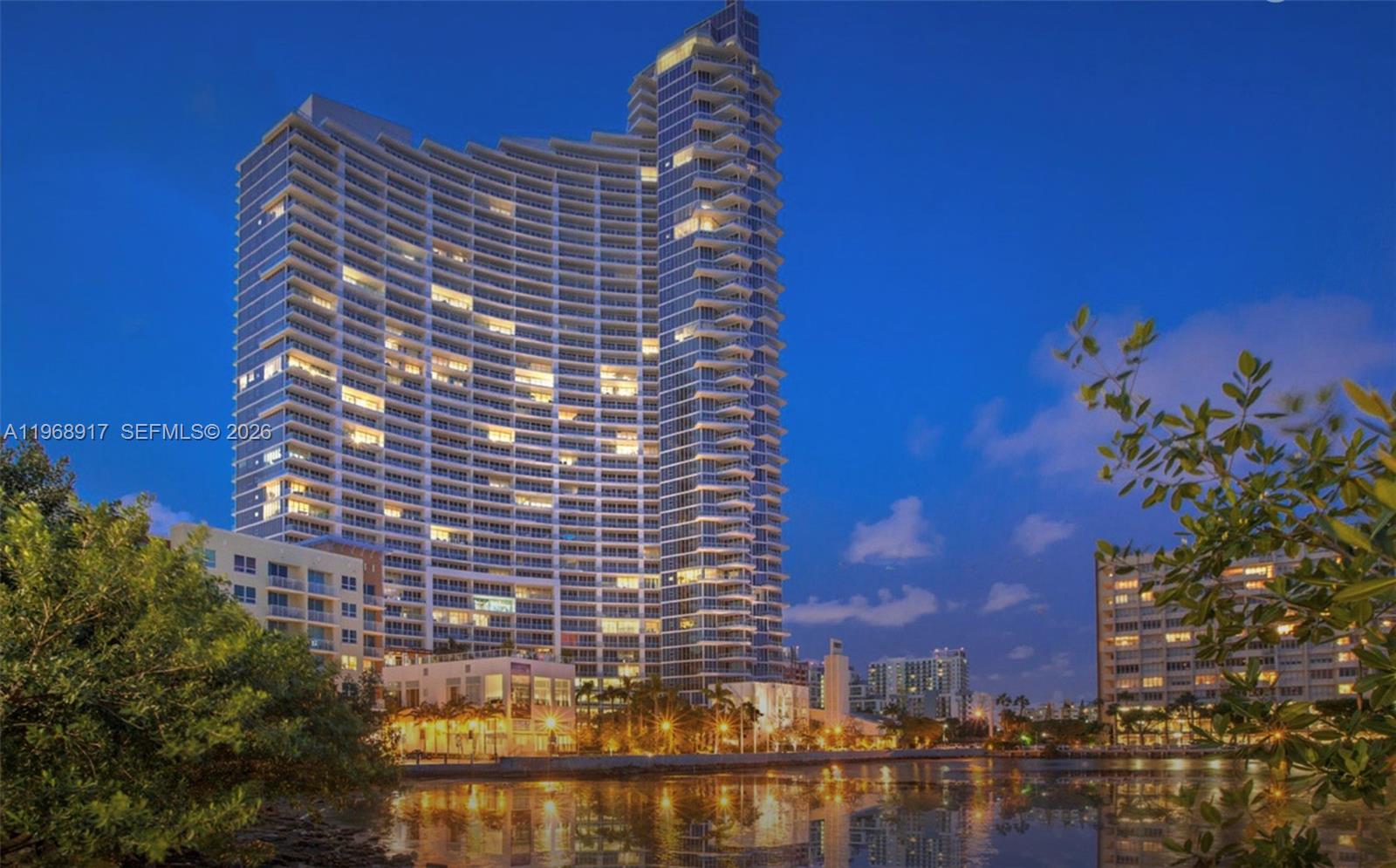 image Paramount Bay18