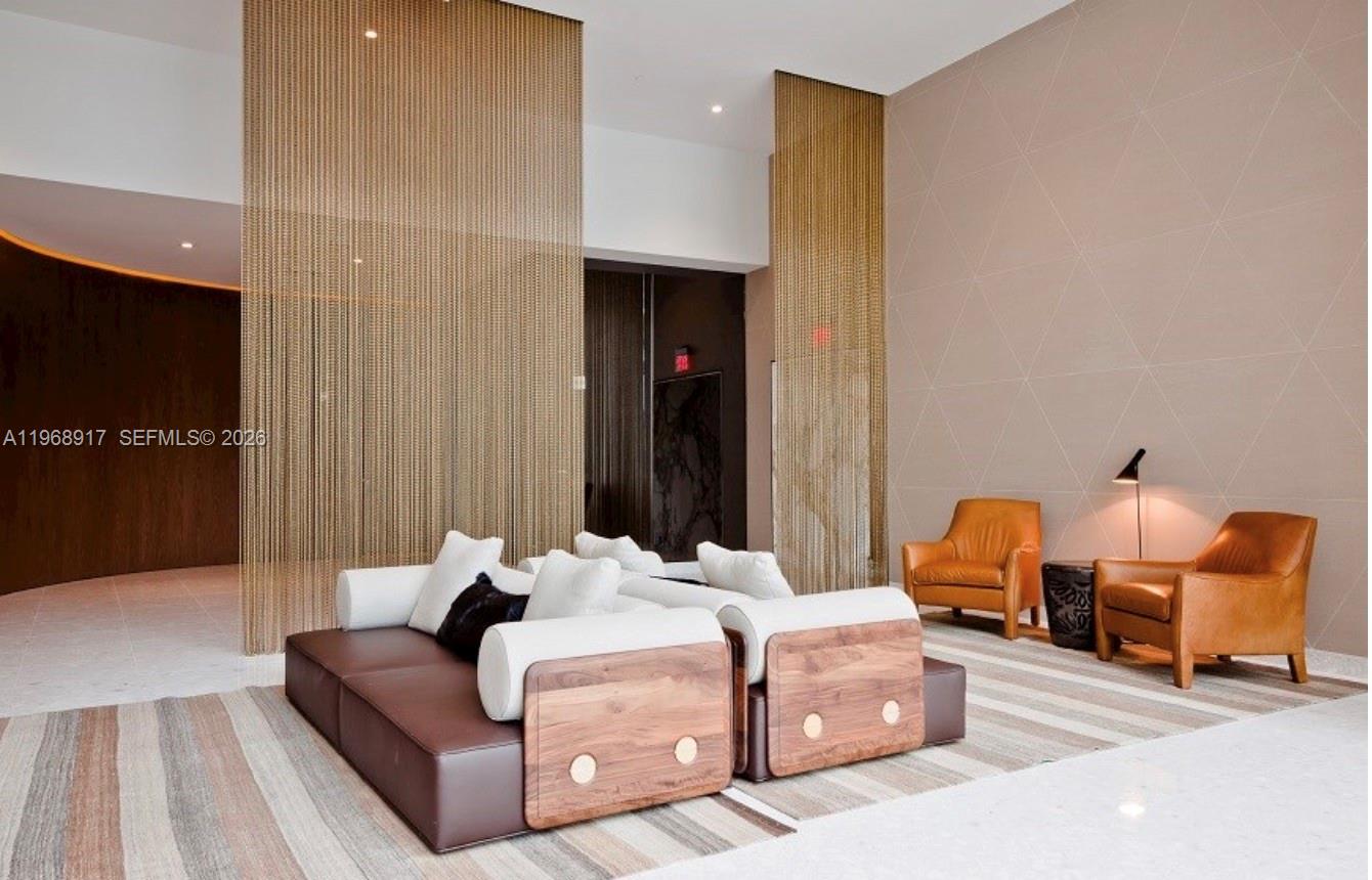 image Paramount Bay26