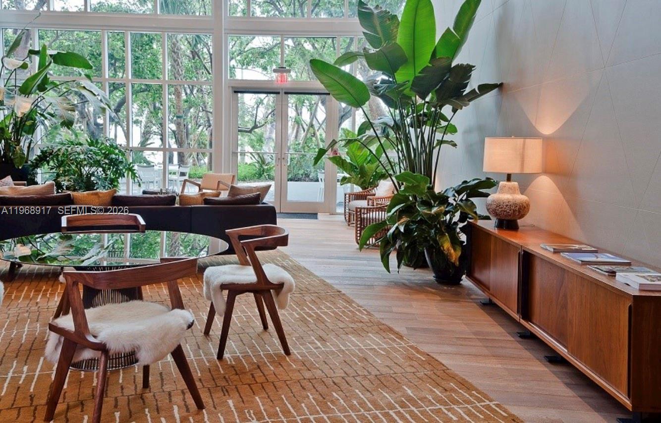 image Paramount Bay27