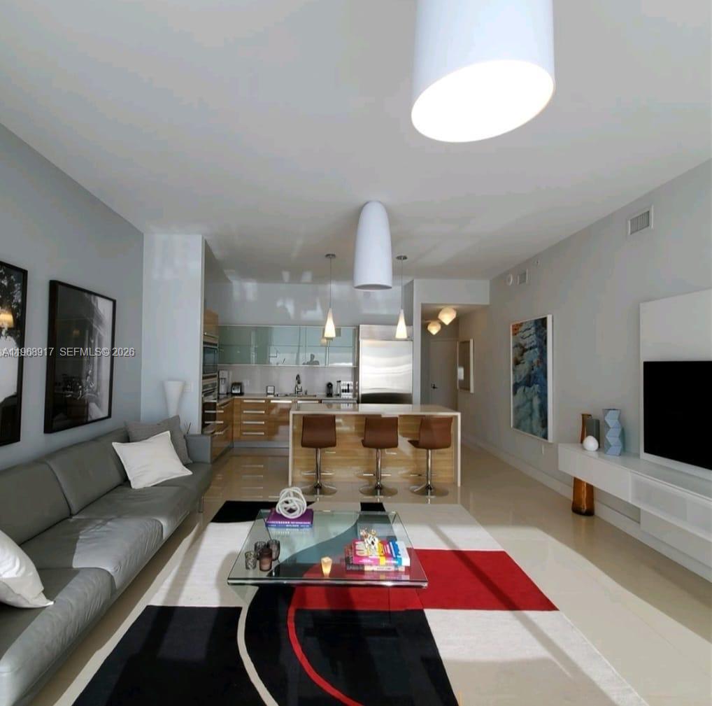 image Paramount Bay5