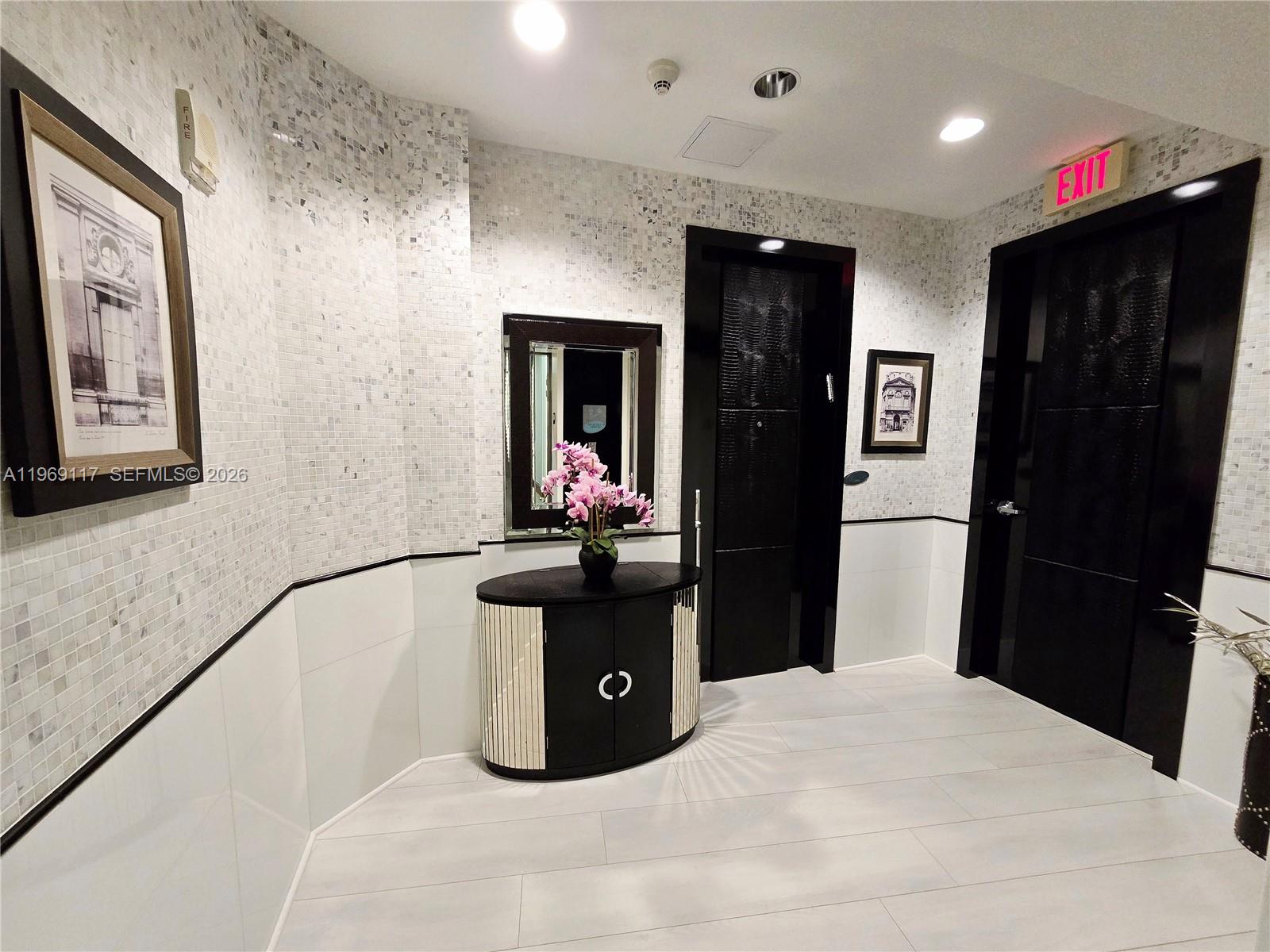 18201 Collins Ave #4602