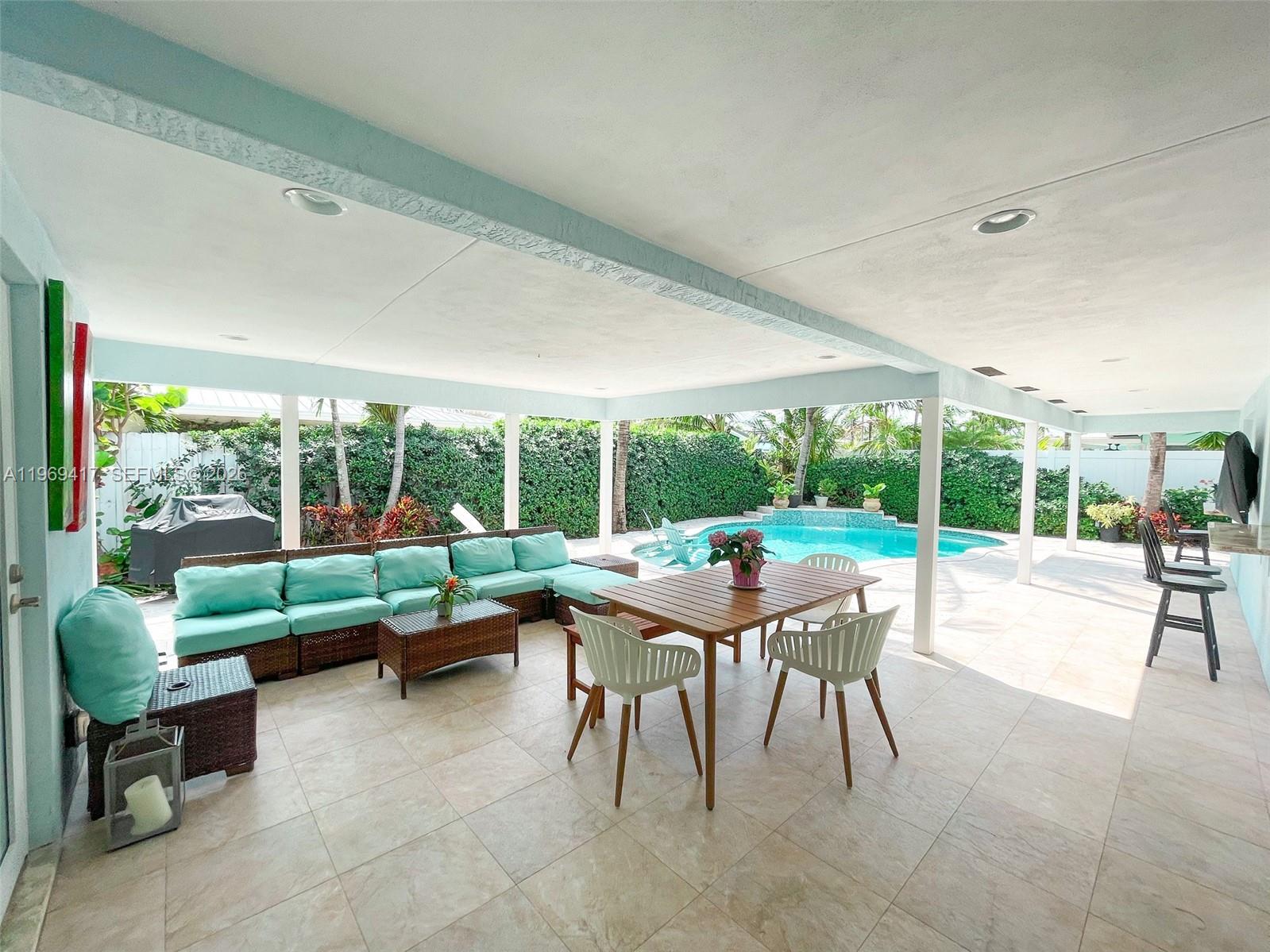 2932 NE 36th St Lighthouse Point, FL 33064