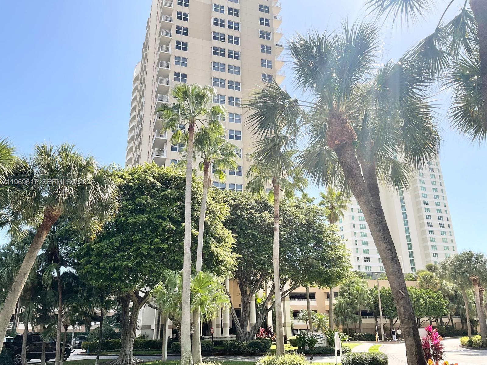 770 Claughton Is Dr #704