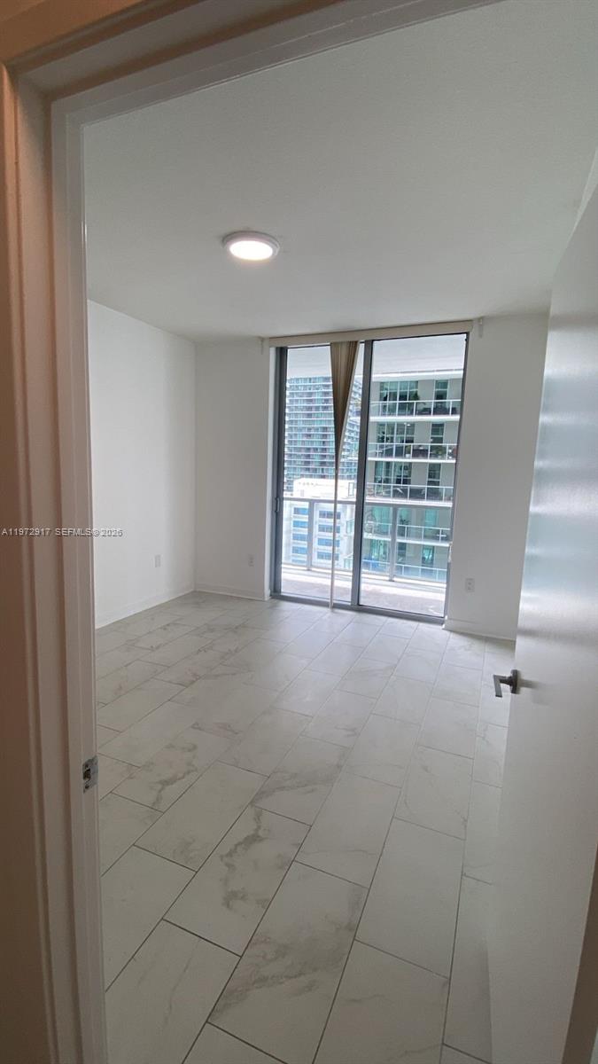 image Axis on Brickell North10