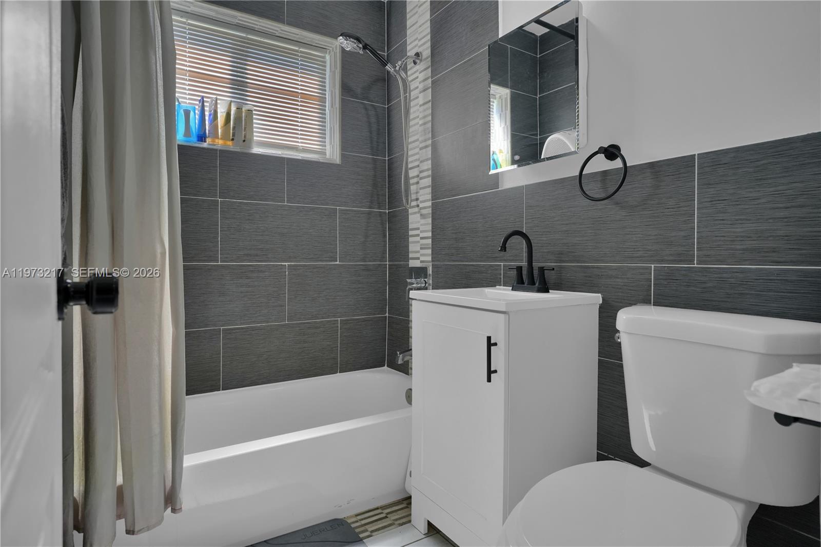 570 NE 169th St North Miami Beach, FL 33162