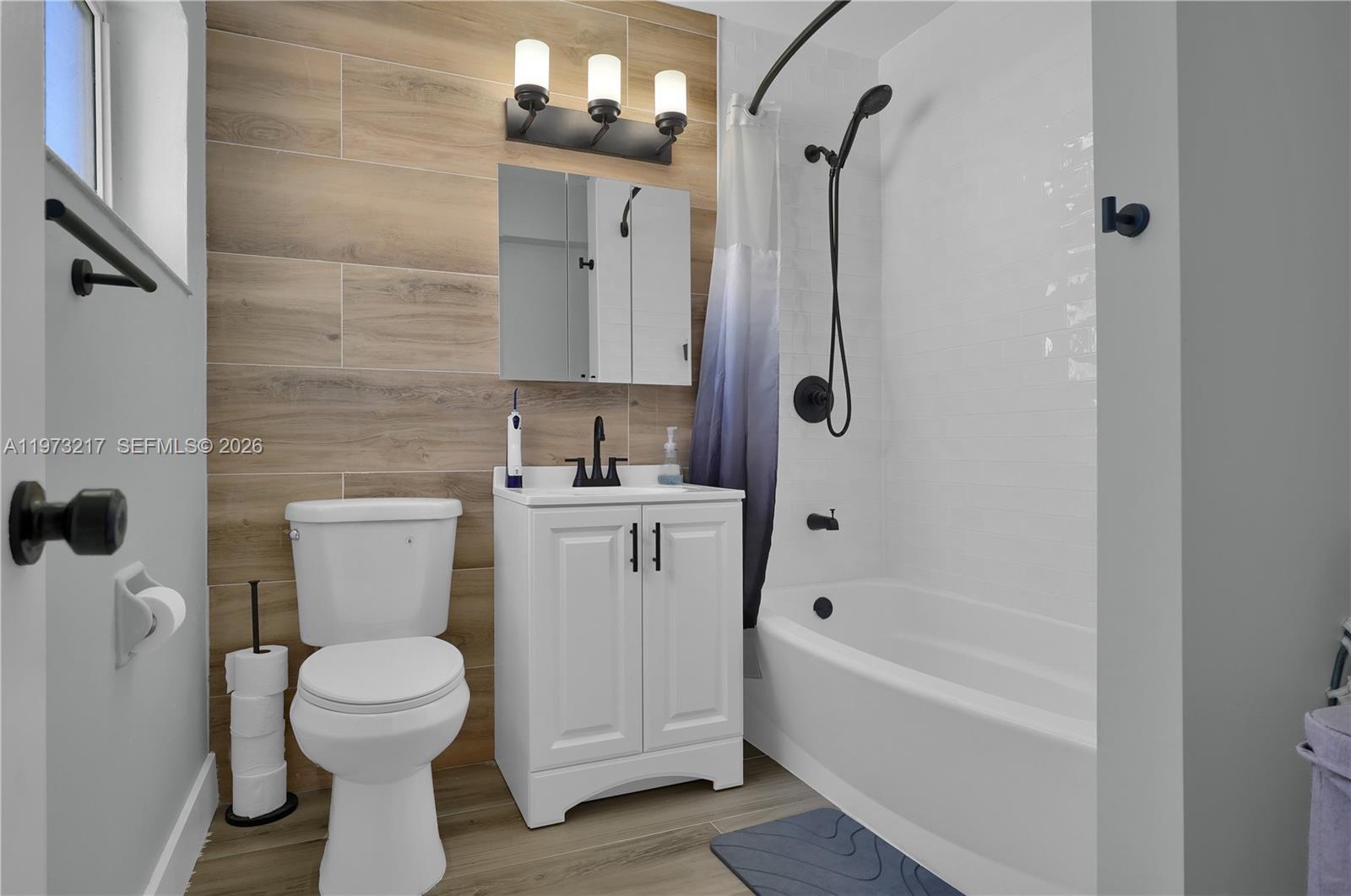 570 NE 169th St North Miami Beach, FL 33162