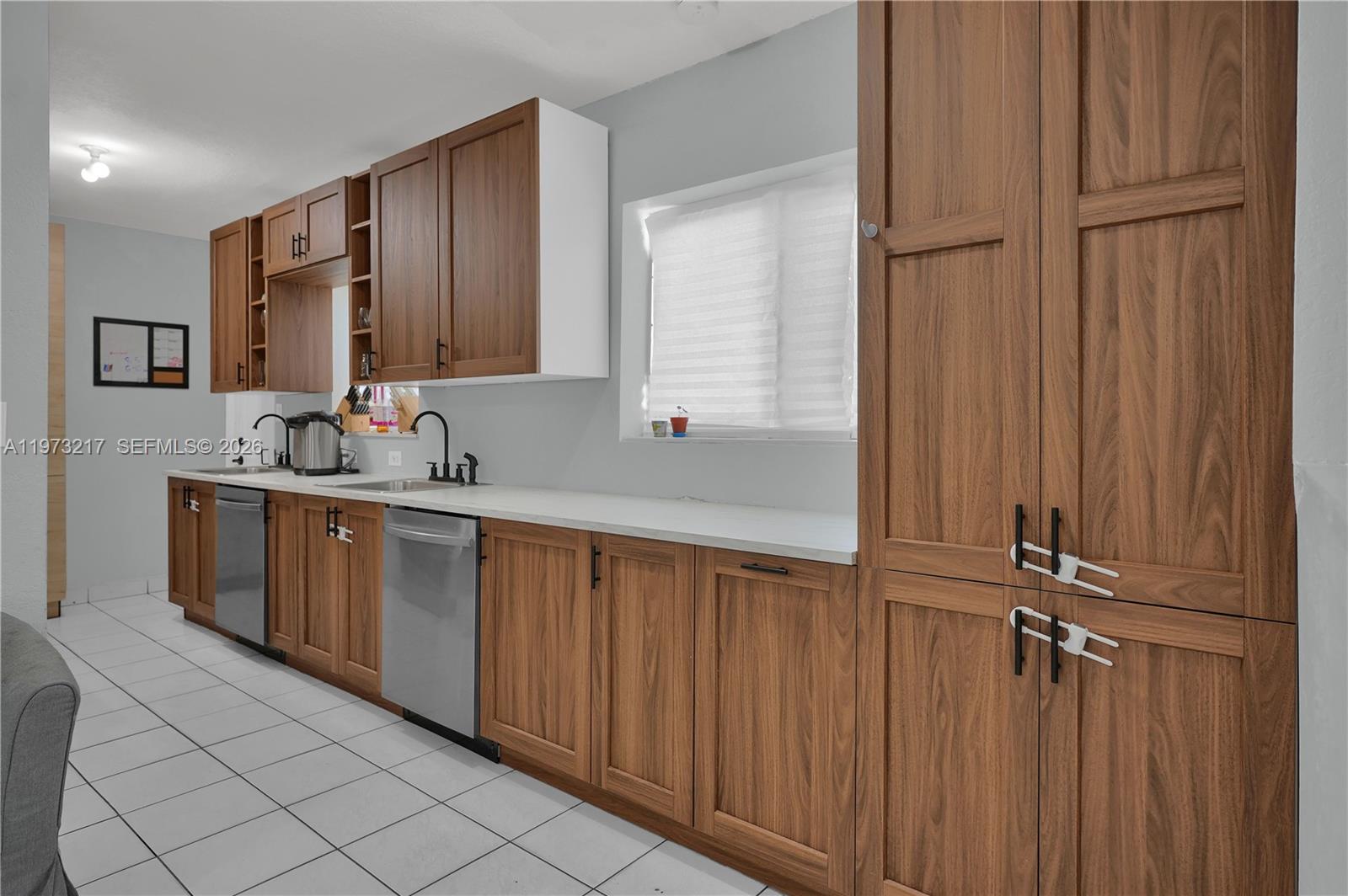 570 NE 169th St North Miami Beach, FL 33162