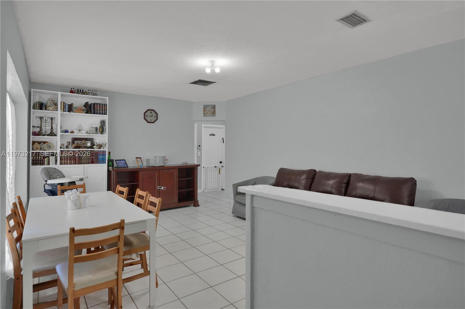 570 NE 169th St North Miami Beach, FL 33162