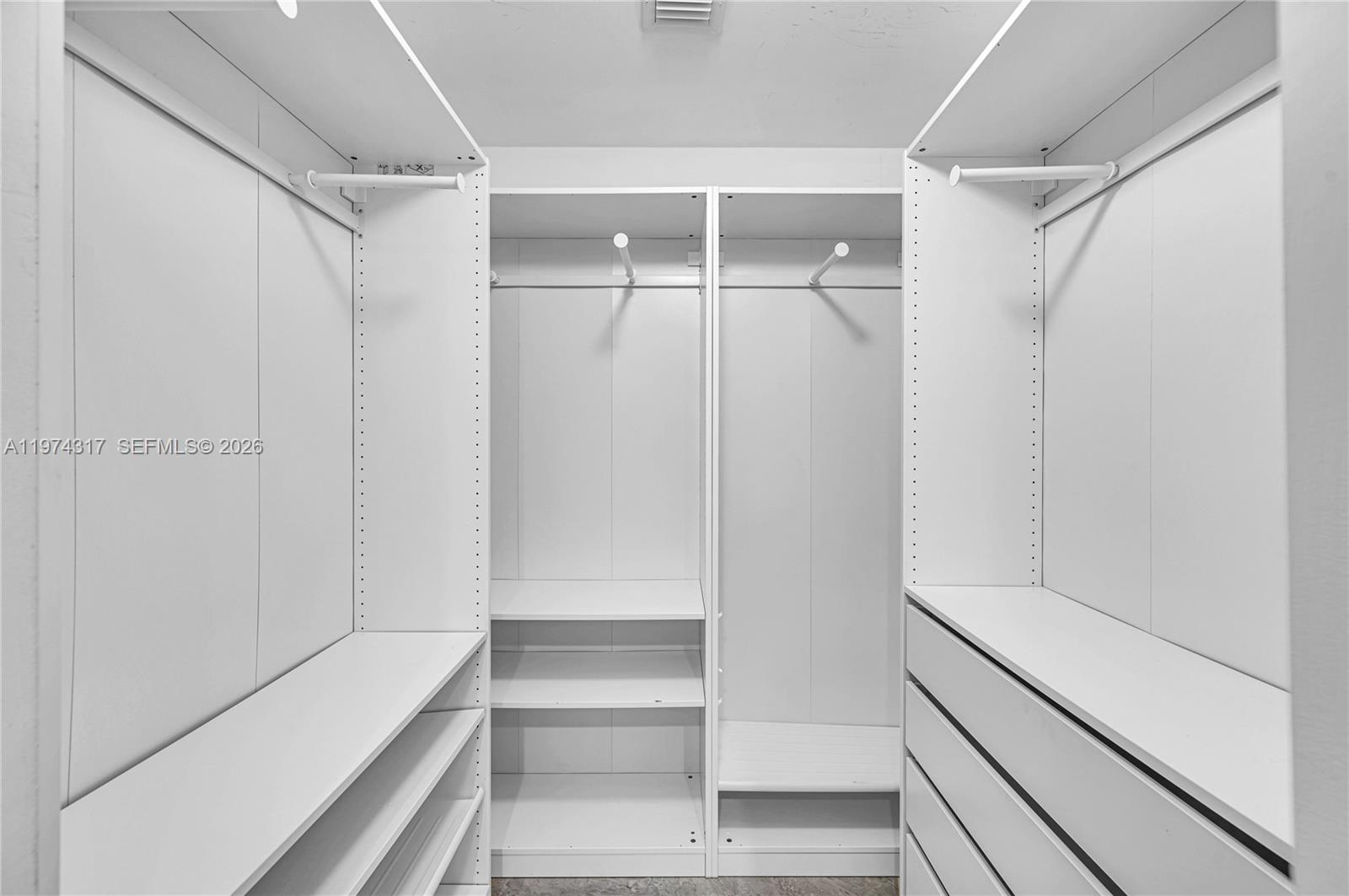 image Aria on the Bay13