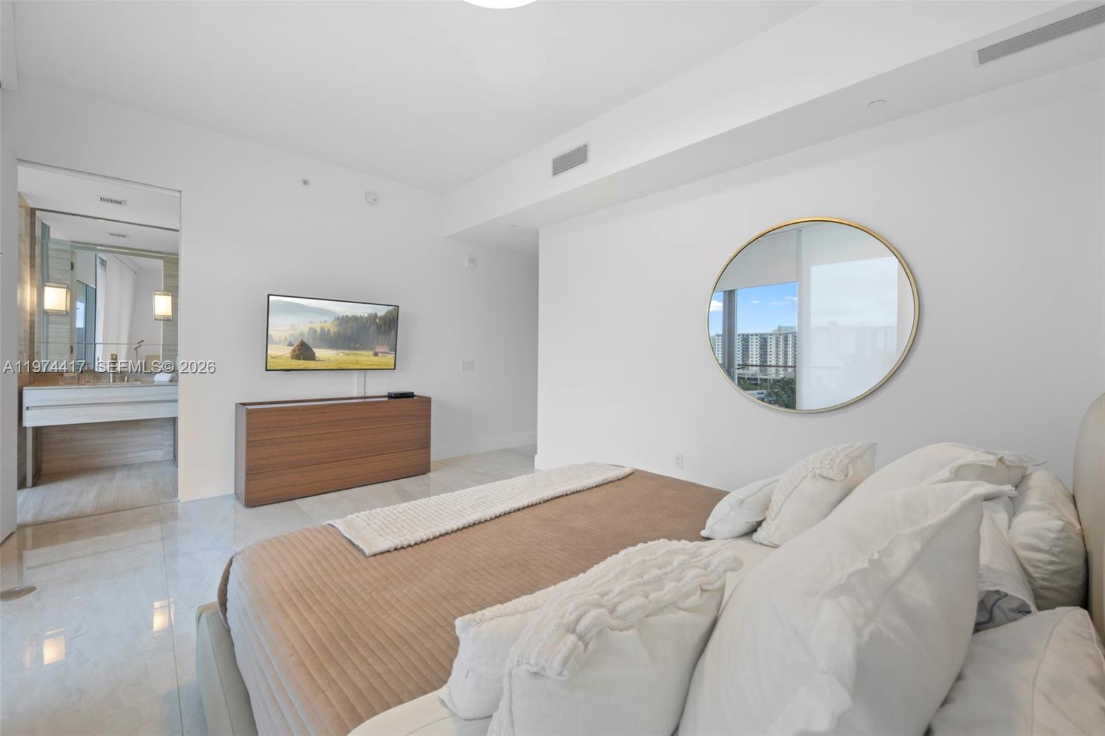 18975 Collins Ave #605 Sunny Isles Beach, FL 33160