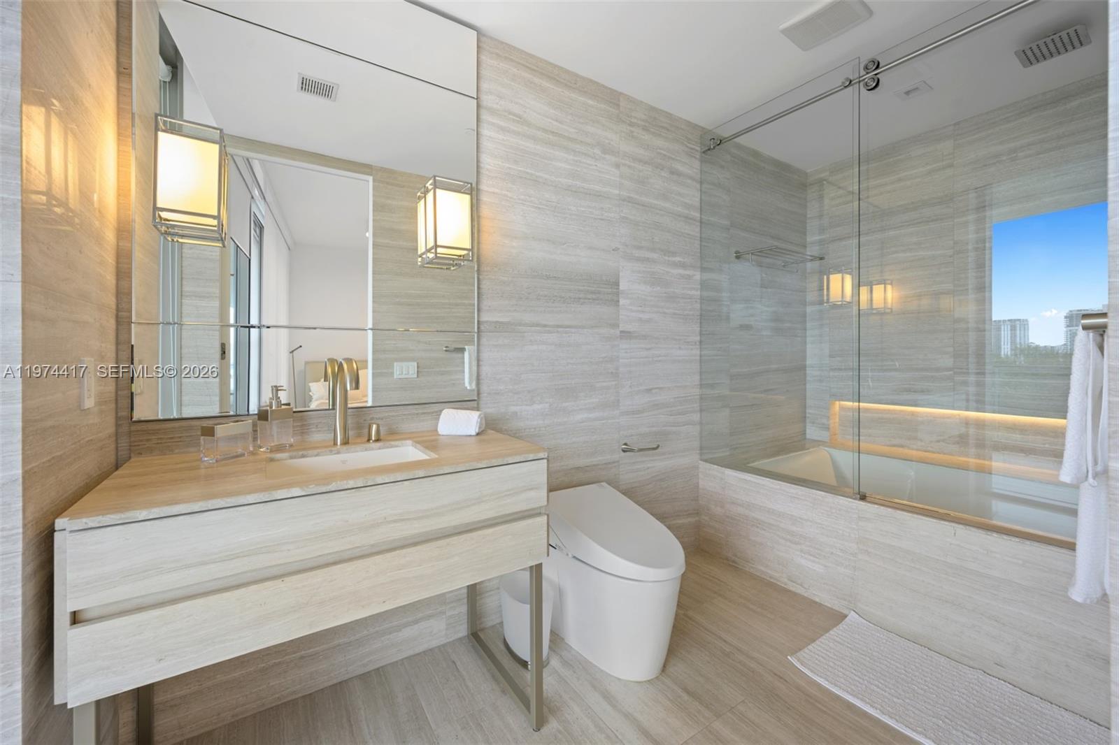 18975 Collins Ave #605 Sunny Isles Beach, FL 33160