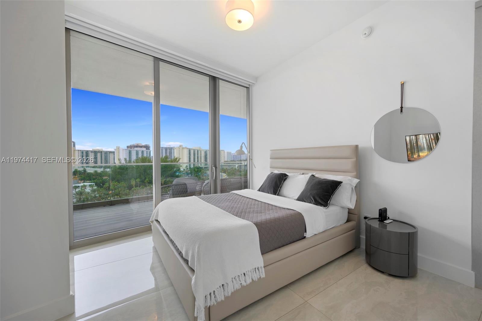 18975 Collins Ave #605 Sunny Isles Beach, FL 33160