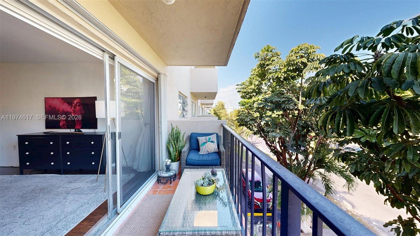 3860 NE 170th St #310 North Miami Beach, FL 33160