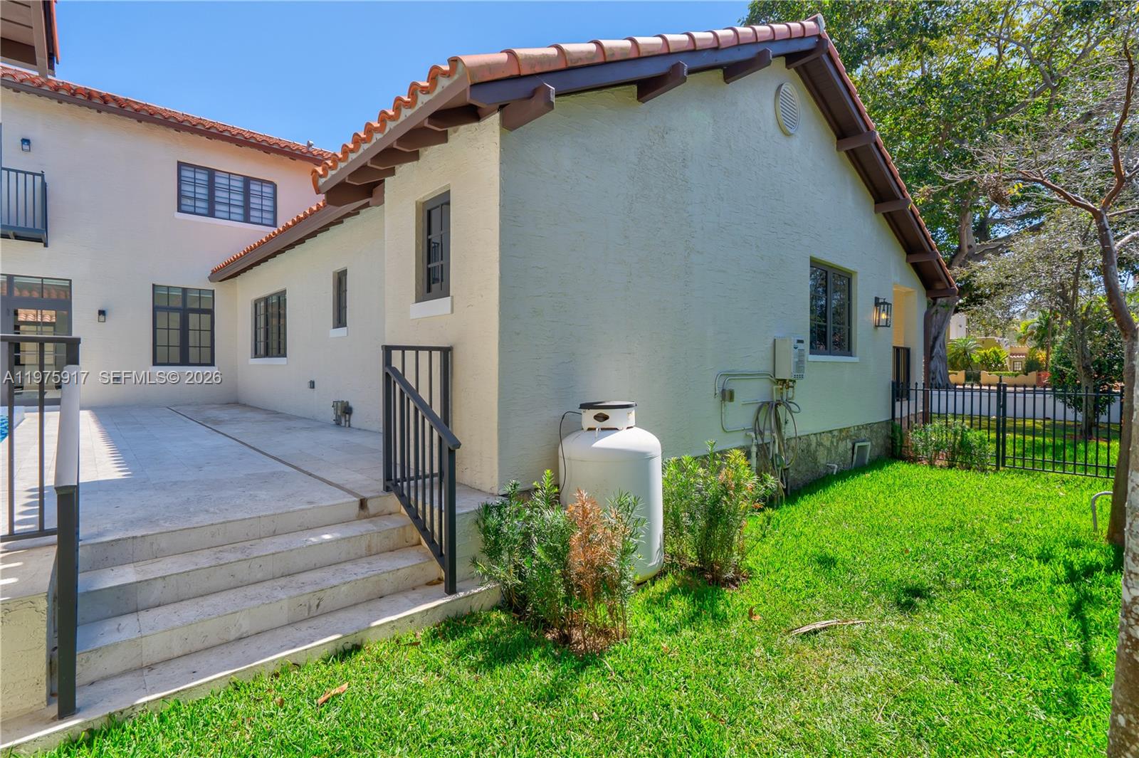 519 Alhambra Cir Coral Gables, FL 33134